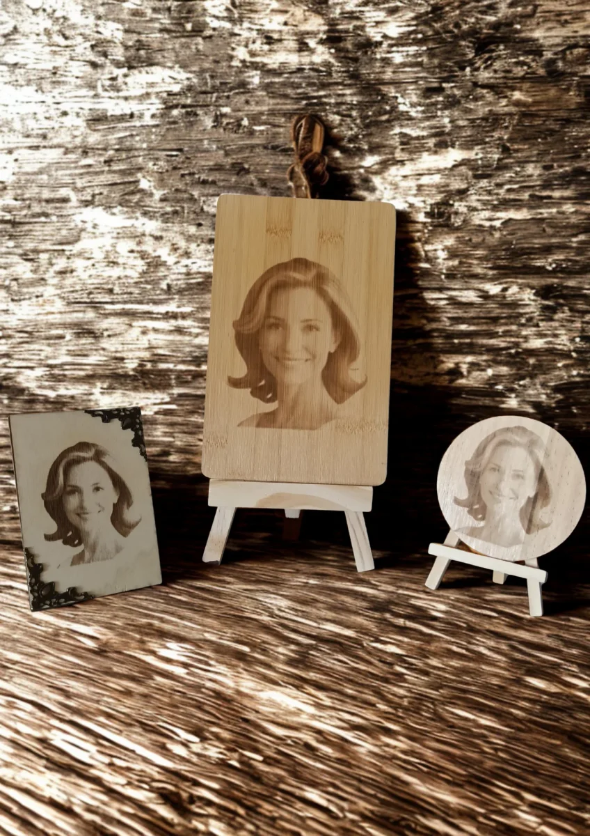 RETRATO GRABADO EN MADERA